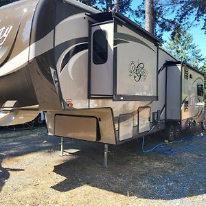 Riverbend Cottage & Rv Resort